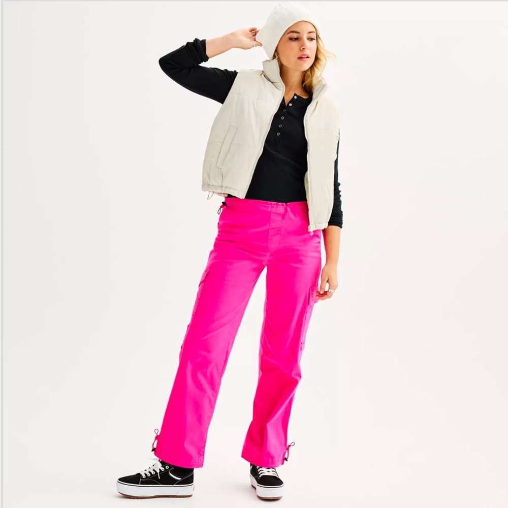 Pink high rise parachute cargo pants 🩷